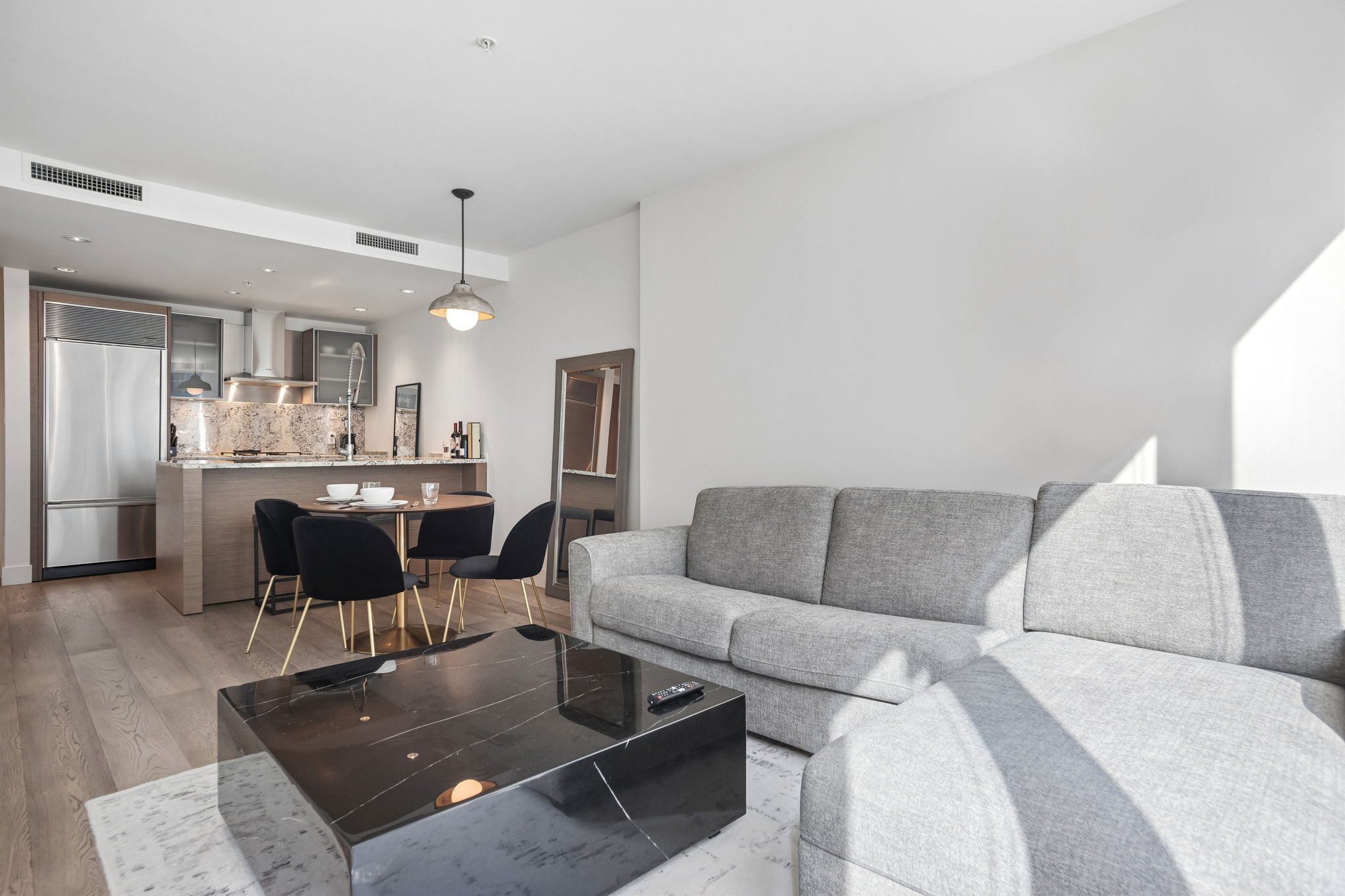 1804 · 1111 Alberni Street, West End